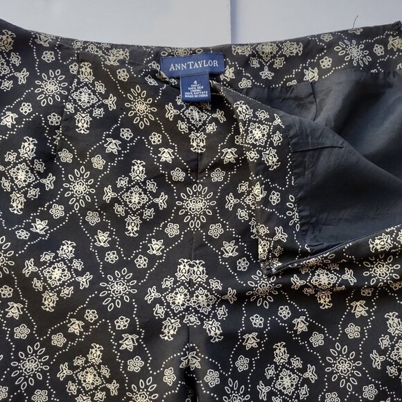 Ann Taylor Silk Pants Floral Paisley Straight Leg   Size 4 - Picture 4 of 5